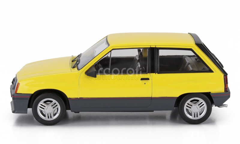 Mcg Opel Corsa A Sr 1983 1:18 Žlutá