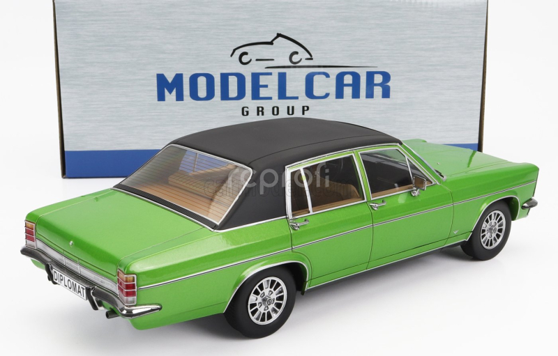 Mcg Opel Diplomat B 1972 1:18 Zelená Černá