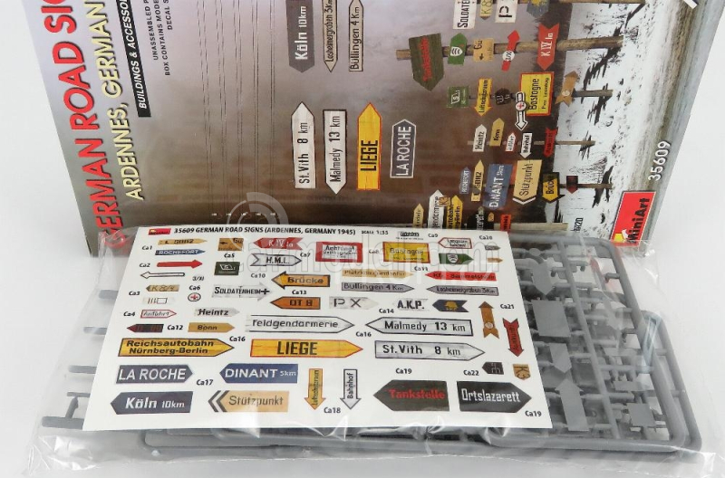 Miniart Accessories German Road Signs Military Ardennes Germany 1945 1:35 /