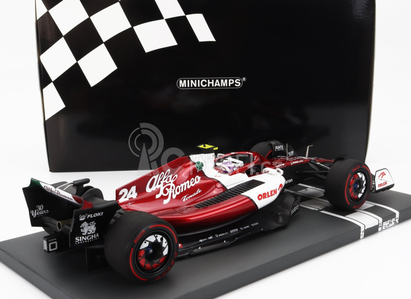 Minichamps Alfa romeo F1 C42 Team Orlen Racing N 24 1:18, bíločervená