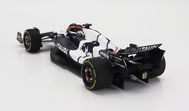 Minichamps Alpha tauri F1  At04 Team Alpha Tauri N 3 Hungarian Gp With Pit Board 2023 Daniel Ricciardo 1:18 Modrá Bílá
