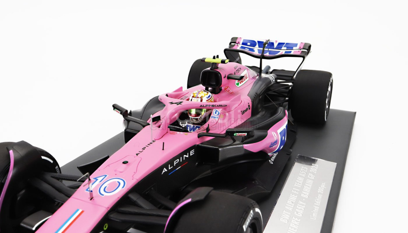 Minichamps Alpine F1  A523 Team Bwt Alpine N 10 Season 2023 Pierre Gasly 1:18 Modrá Růžová