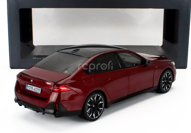 Minichamps BMW 5-series I5 M50 (g60) 2023 1:18 Rosso Fuoco - Červený Met