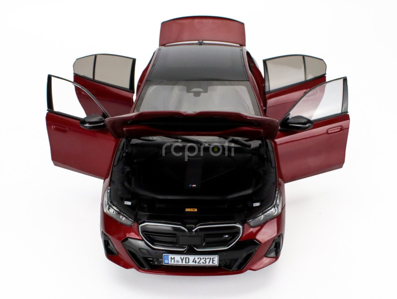 Minichamps BMW 5-series I5 M50 (g60) 2023 1:18 Rosso Fuoco - Červený Met