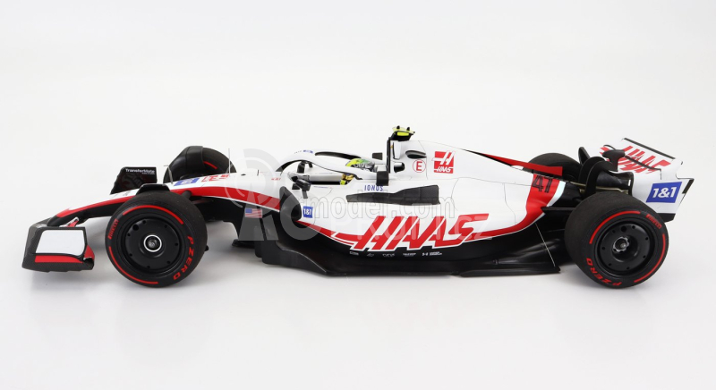 Minichamps Haas F1 Vf-22 Ferrari Team Haas N 47 1:18, bílá