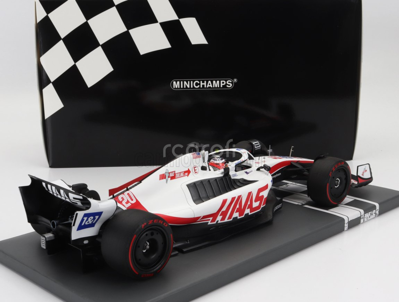 Minichamps Haas F1  Vf-22 Team Haas N 20 Pole Position Brazilian Gp 2022 Kevin Magnussen 1:18 Bílá Černá Červená