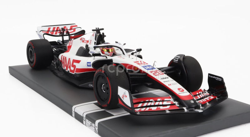 Minichamps Haas F1  Vf-22 Team Haas N 20 Pole Position Brazilian Gp 2022 Kevin Magnussen 1:18 Bílá Černá Červená