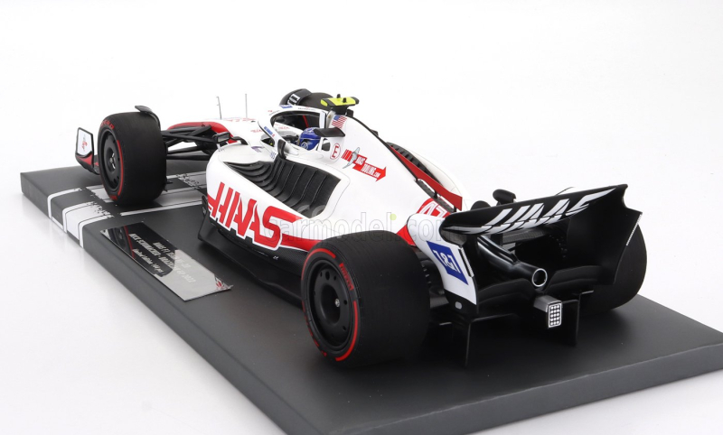 Minichamps Haas F1  Vf-22 Team Haas N 47 Brazilian Gp 2022 Mick Schumacher 1:18 Bílá Černá Červená