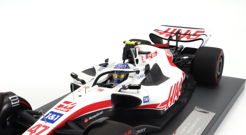 Minichamps Haas F1  Vf-22 Team Haas N 47 Brazilian Gp 2022 Mick Schumacher 1:18 Bílá Černá Červená