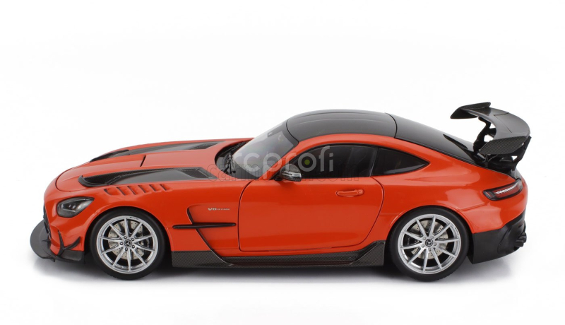 Minichamps Mercedes benz Amg Gt V8 Black Series 2021 1:18 Oranžová Černá