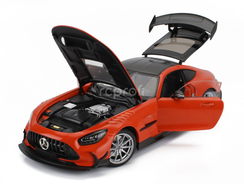 Minichamps Mercedes benz Amg Gt V8 Black Series 2021 1:18 Oranžová Černá