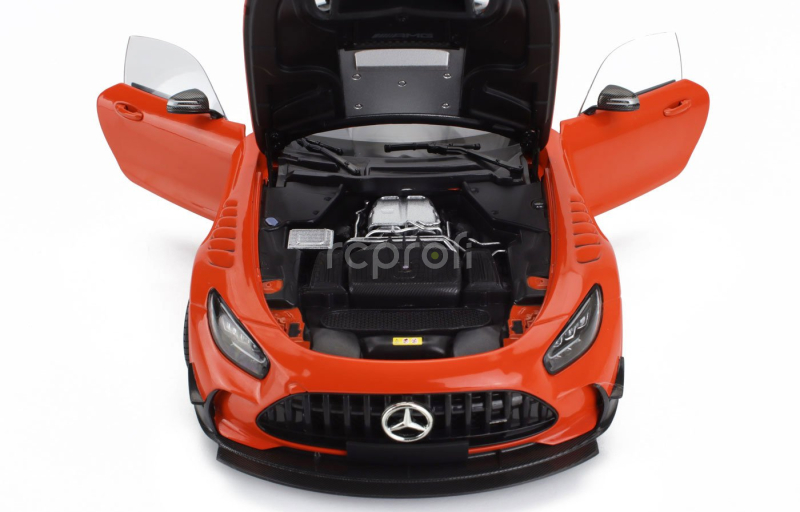 Minichamps Mercedes benz Amg Gt V8 Black Series 2021 1:18 Oranžová Černá