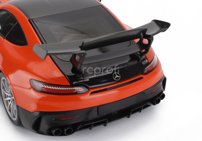 Minichamps Mercedes benz Amg Gt V8 Black Series 2021 1:18 Oranžová Černá