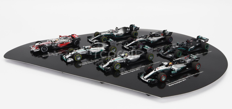 Minichamps Mercedes gp F1  Set 7x Lewis Hamilton World Champion - Mclaren Mp4/23 N 22 2008 - W05 Amg Petronas N 44 2014 - W06 Amg Petronas N 44 2015 - W08 N 44 2017 - W09 N 44 2018 - W10 N 44 2019 - W11 N 44 2020 1:43 Stříbrná Černá