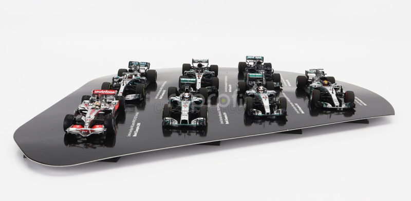 Minichamps Mercedes gp F1  Set 7x Lewis Hamilton World Champion - Mclaren Mp4/23 N 22 2008 - W05 Amg Petronas N 44 2014 - W06 Amg Petronas N 44 2015 - W08 N 44 2017 - W09 N 44 2018 - W10 N 44 2019 - W11 N 44 2020 1:43 Stříbrná Černá