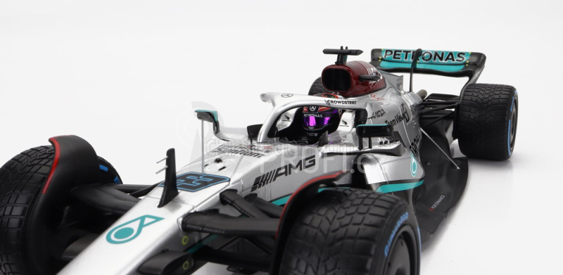 Minichamps Mercedes gp F1 W13e Mercedes-amg Petronas F1 N 63 1:18, stříbrná