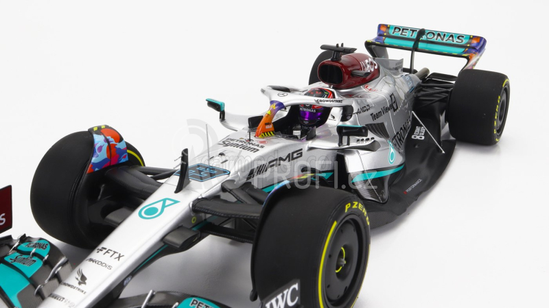 Minichamps Mercedes gp F1 W13e Mercedes-amg Petronas F1 N 63 1:18, stříbrná