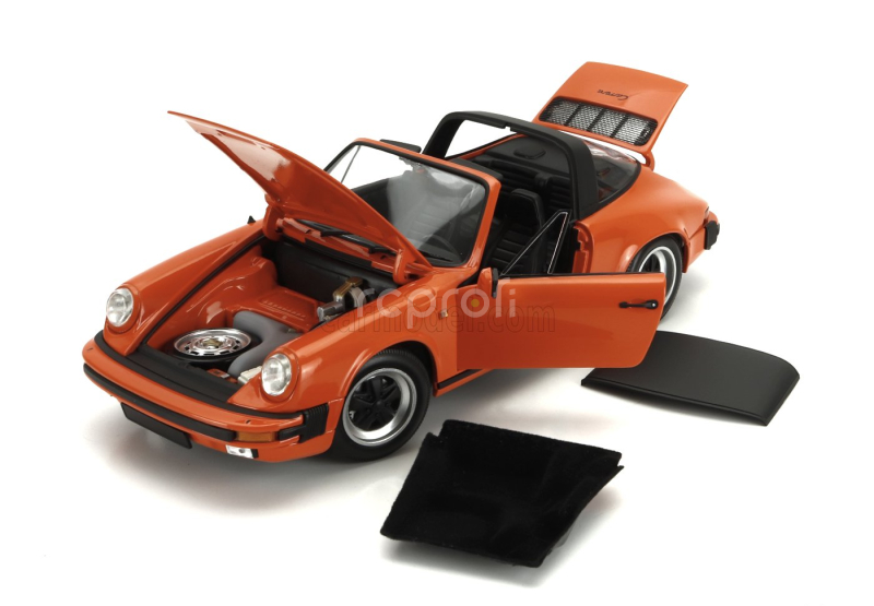 Minichamps Porsche 911 3.2 Carrera Targa Spider 1983 1:18 Orange