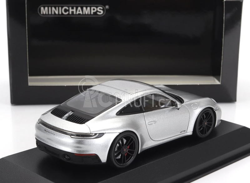 Minichamps Porsche 911 992 Carrera 4s Gts Coupe 2019 1:43 Silver