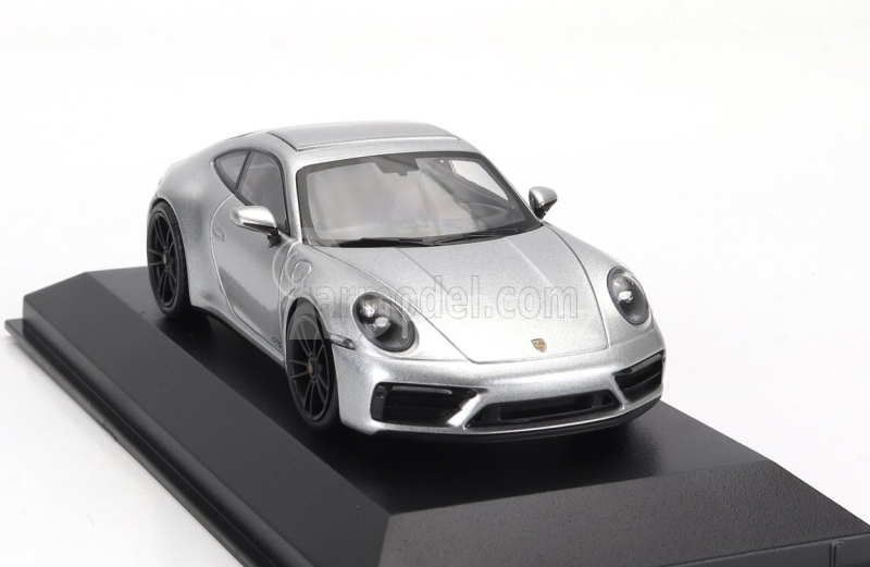 Minichamps Porsche 911 992 Carrera 4s Gts Coupe 2019 1:43 Silver
