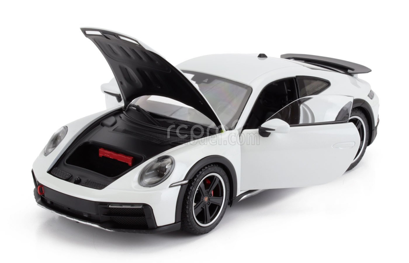 Minichamps Porsche 911 992 Dakar Coupe 2022 1:18 Světle Šedá