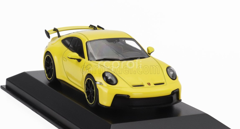 Minichamps Porsche 911 992 Gt3 Coupe 2020 - Black Rims 1:43 Žlutá
