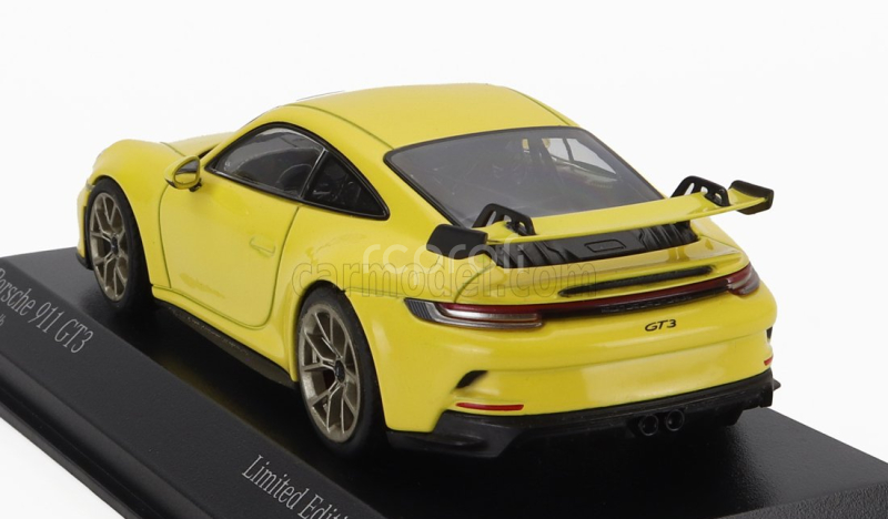Minichamps Porsche 911 992 Gt3 Coupe 2020 - Golden Rims 1:43 Žlutá