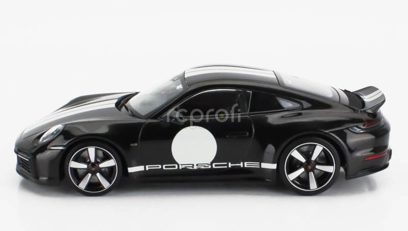 Minichamps Porsche 911 992 Sport Classic Coupe 2022 1:18 Black
