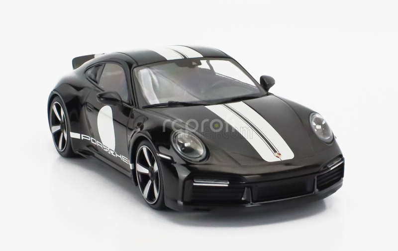 Minichamps Porsche 911 992 Sport Classic Coupe 2022 1:18 Black