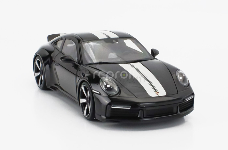 Minichamps Porsche 911 992 Sport Classic Coupe 2022 1:18 Black