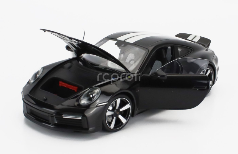 Minichamps Porsche 911 992 Sport Classic Coupe 2022 1:18 Black