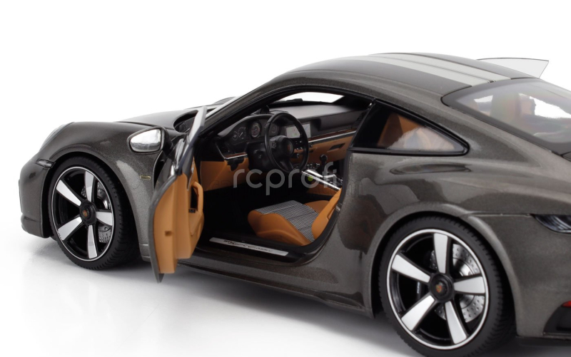 Minichamps Porsche 911 992 Sport Classic Coupe 2022 1:18 Grey