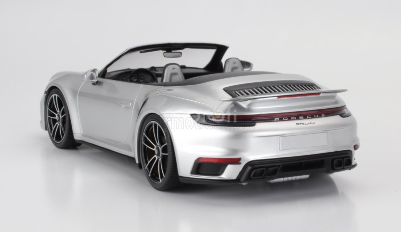Minichamps Porsche 911 992 Turbo S Cabriolet Open 2020 1:18 Silver