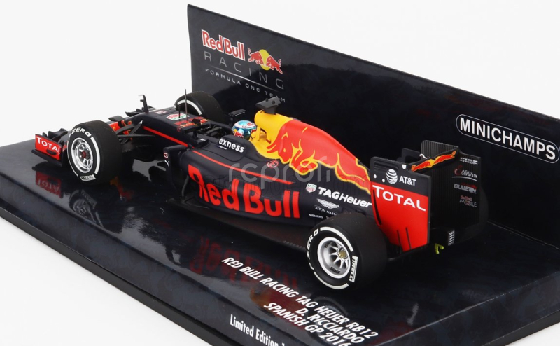 Minichamps Red bull F1  Rb12 Tag Heuer N 3 4th Spain Gp 2016 Daniel Ricciardo 1:43 Matná Modrá Červená Žlutá