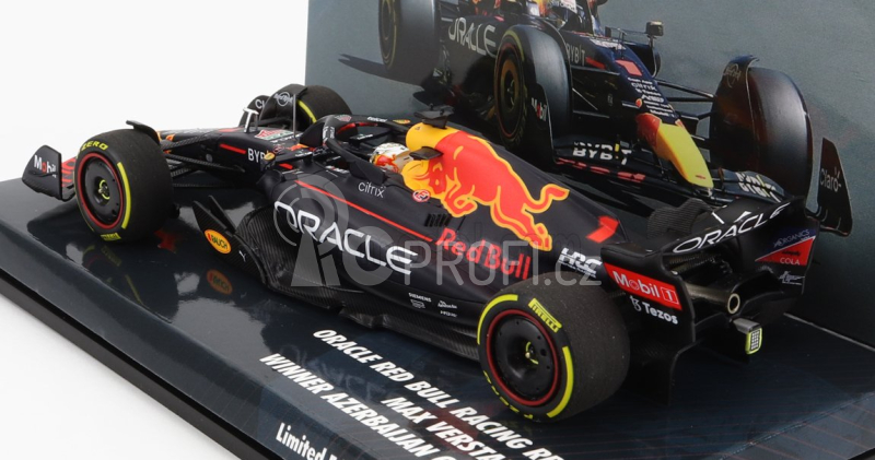 Minichamps Red bull F1 Rb18 Oracle Red Bull Racing N 1 1:43, tmavě modrá