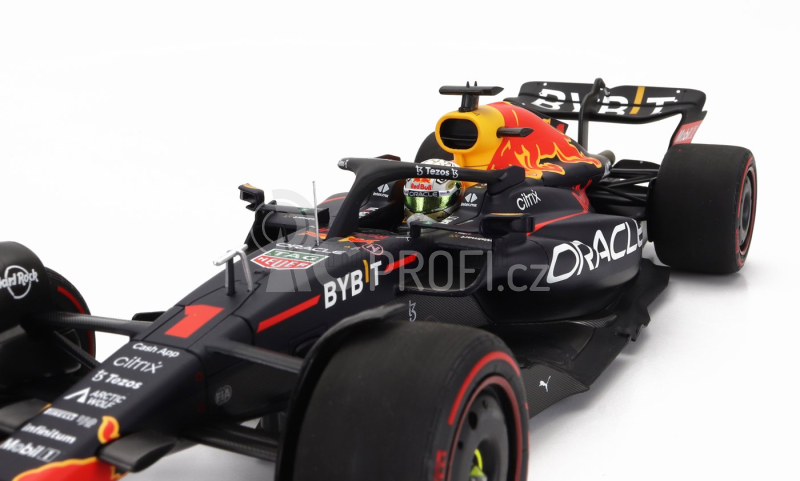 Minichamps Red bull F1 Rb18 Team Oracle Red Bull Racing N 1 1:18, tmavě modrá