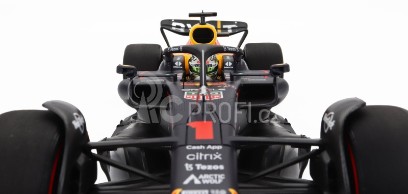 Minichamps Red bull F1 Rb18 Team Oracle Red Bull Racing N 1 1:18, tmavě modrá