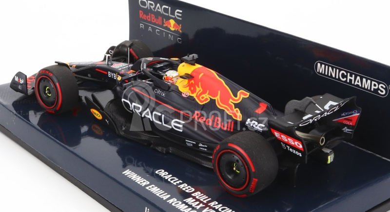 Minichamps Red bull F1 Rb18 Team Oracle Red Bull Racing N 1 1:43, tmavě modrá