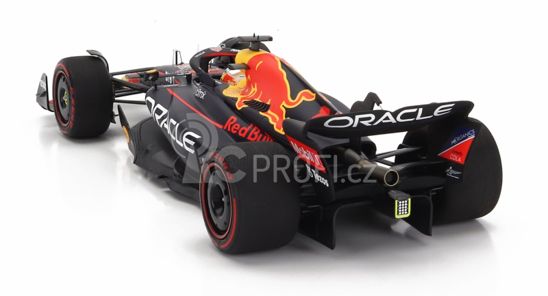Minichamps Red bull F1 Rb18 Team Oracle Red Bull Racing N 1 1:18, tmavě modrá