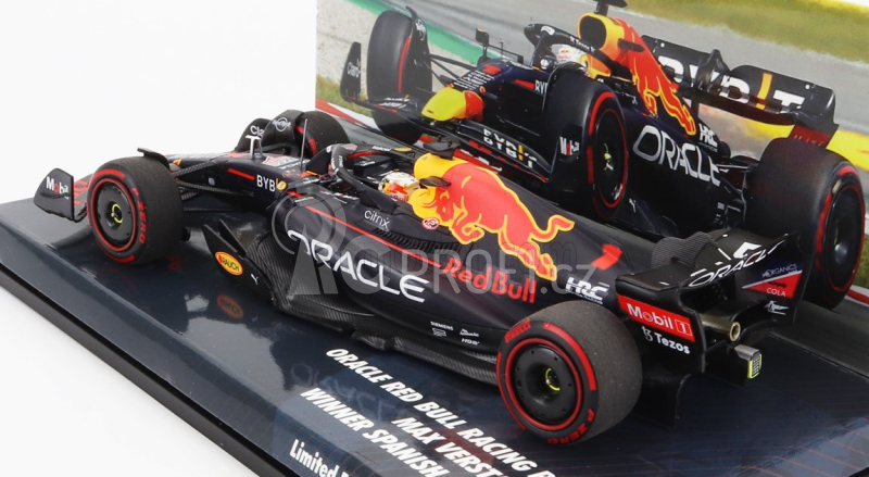 Minichamps Red bull F1 Rb18 Oracle Red Bull Racing N 1 1:43, tmavě modrá