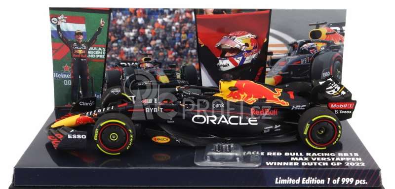 Minichamps Red bull F1 Rb18 Oracle Red Bull Racing s vlajkou a figurkou N 1 1:43