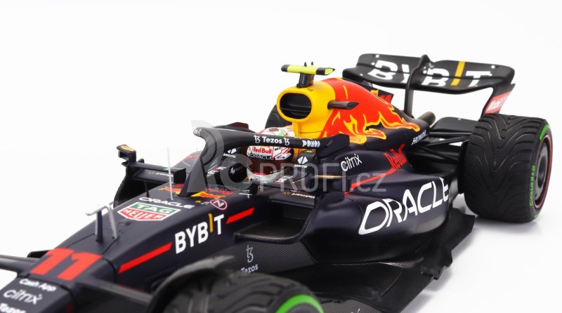 Minichamps Red bull F1 Rb18 Team Oracle Red Bull Racing N 11 1:18, tmavě modrá