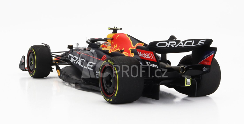 Minichamps Red bull F1 Rb18 Team Oracle Red Bull Racing N 11 1:18, tmavě modrá