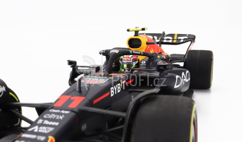 Minichamps Red bull F1 Rb18 Team Oracle Red Bull Racing N 11 1:18, tmavě modrá