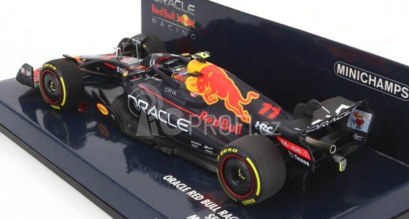 Minichamps Red bull F1 Rb18 Team Oracle Red Bull Racing N 11 1:43, tmavě modrá