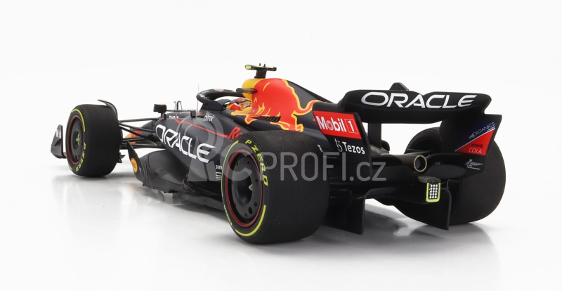 Minichamps Red bull F1 Rb18 Team Oracle Red Bull Racing N 11 1:18, tmavě modrá