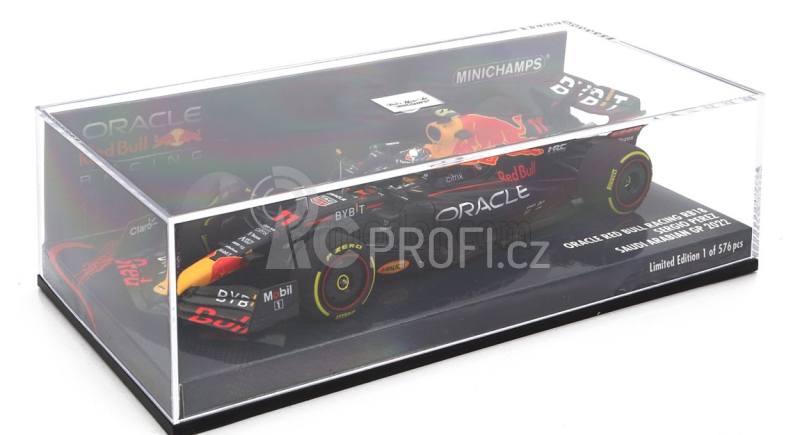 Minichamps Red bull F1 Rb18 Team Oracle Red Bull Racing N 11 1:43, tmavě modrá
