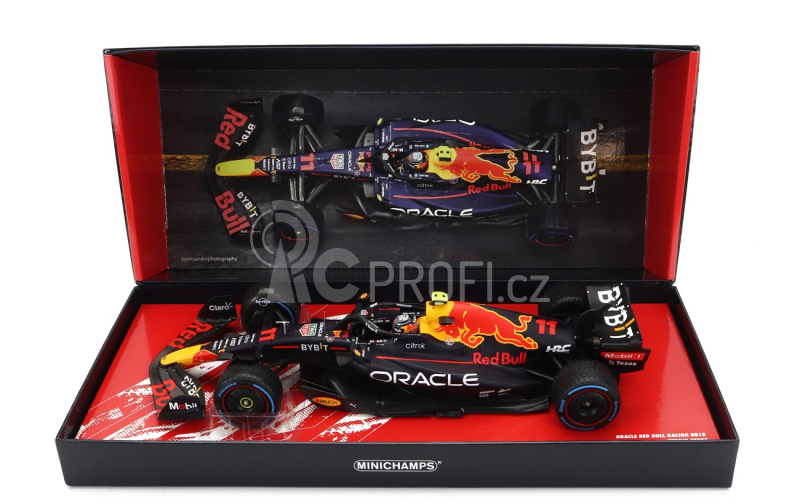 Minichamps Red bull F1 Rb18 Team Oracle Red Bull Racing N 11 1:18, tmavě modrá