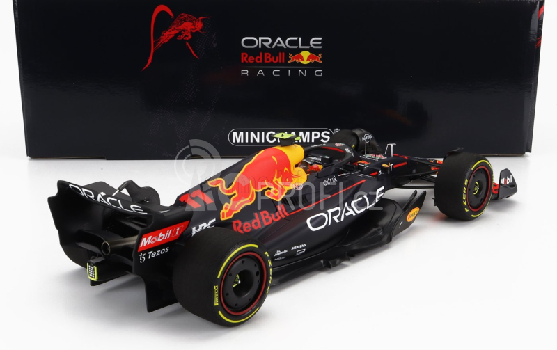 Minichamps Red bull F1 Rb18 Oracle Red Bull Racing N 11 1:18, tmavě modrá