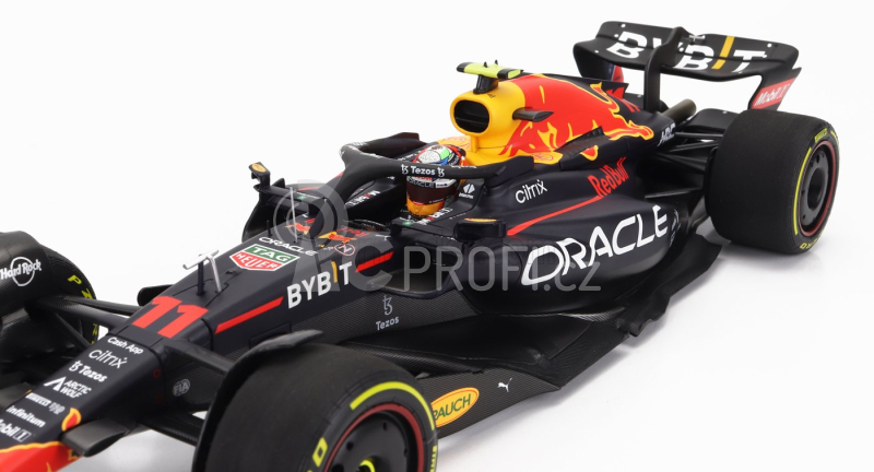 Minichamps Red bull F1 Rb18 Team Oracle Red Bull Racing N 11 1:18, tmavě modrá